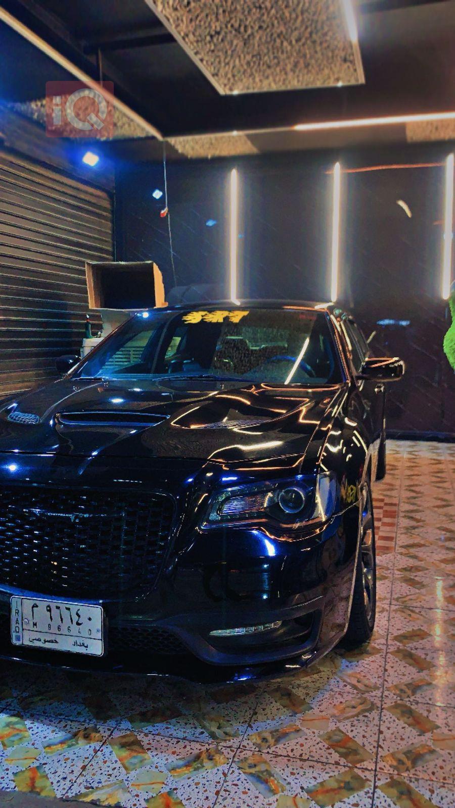 کرایسلەر 300